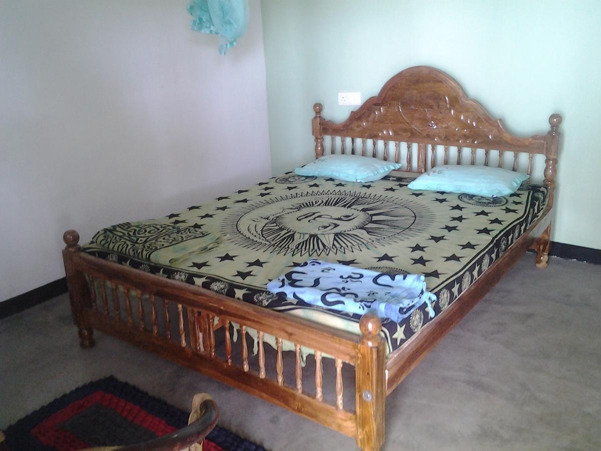 Dolphinchilling Hotel Alankuda Екстериор снимка